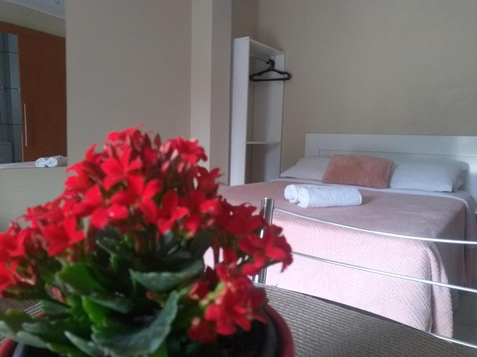 Apartamento Das Flores Грамаду Екстер'єр фото